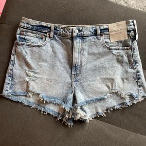 NWT Abercrombie Curve Love Mom Shorts
